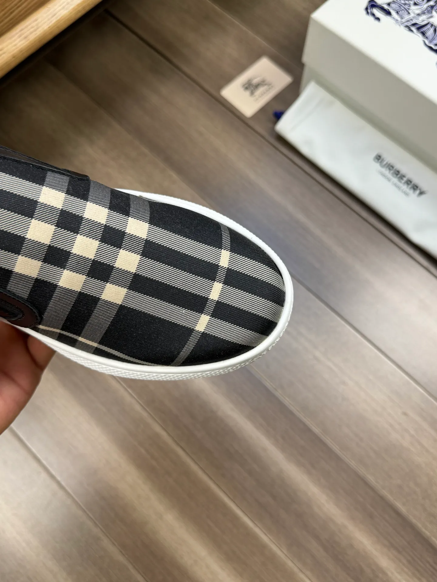 P380 [BURBERRY] Burberry - Upper: imported 🔝 brand totem cloth, heel brand webbing decoration - Inner: water-dyed cowhide - Outsole: ultra-light rubber; two-color molded outsole - Super high quality control, fine workmanship: highlighted (high-end, extravagance, grade) -Size: 38-44 (Male 45, can be customized)